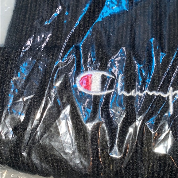 Champion Script Logo Beanie - Black NWT - Picture 10 of 13